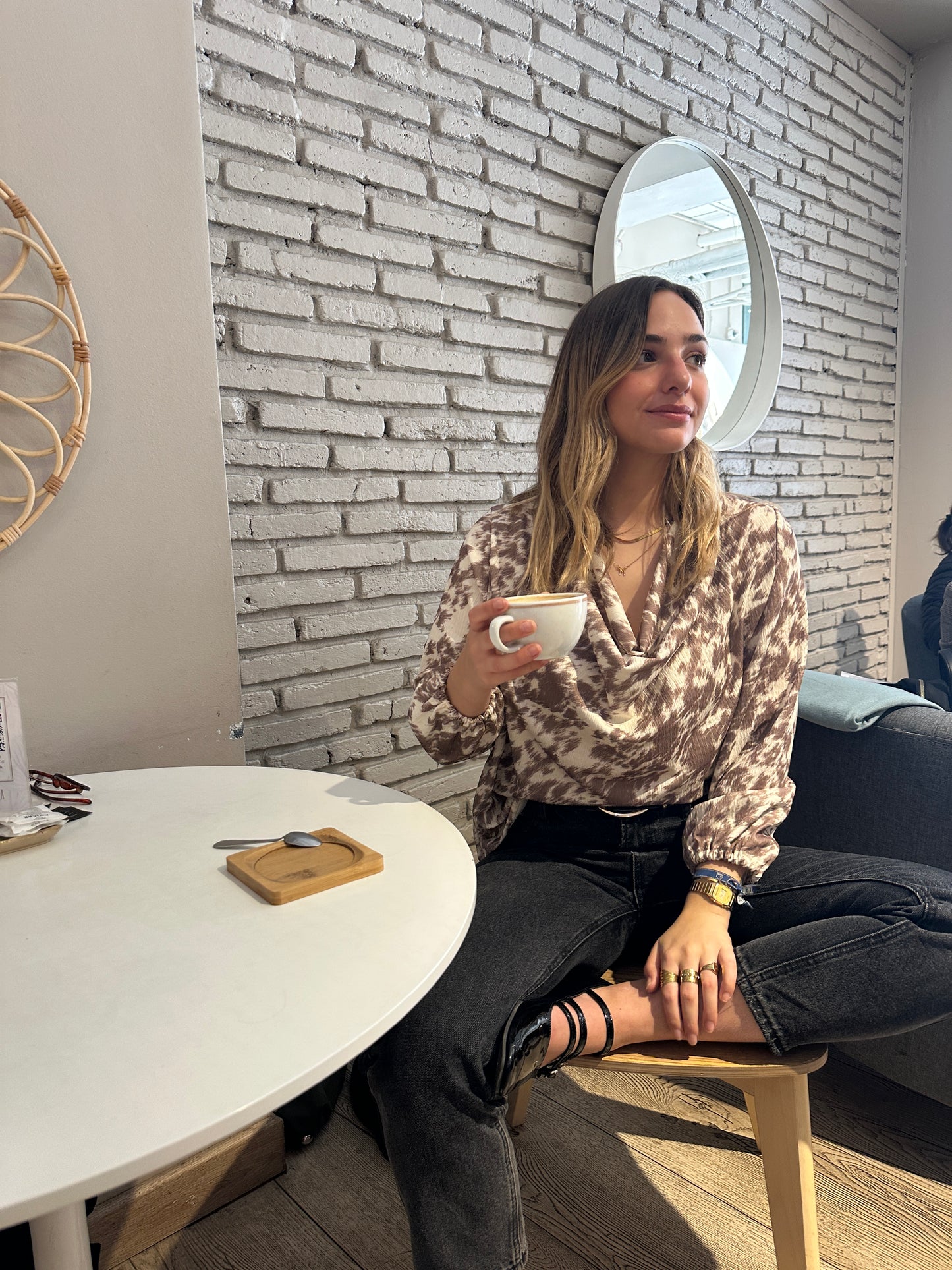 BLUSA BRUNA ESTAMPADA